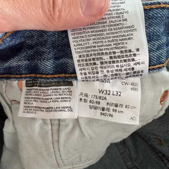 Levi’s 501 cut off shorts - Picture 7 of 7